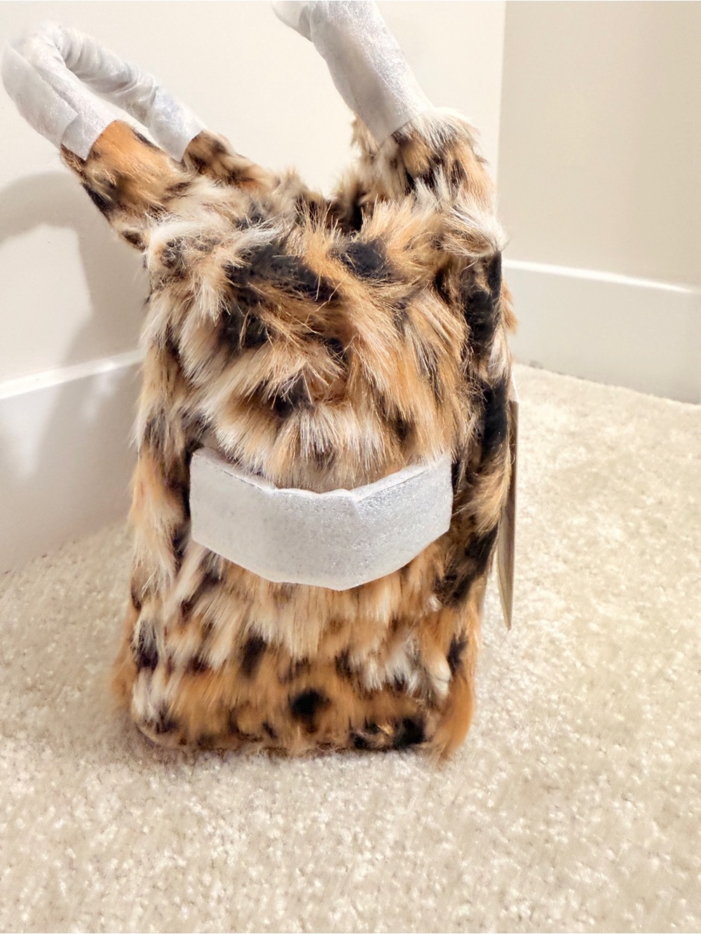 NWT Marc Jacobs SMALL TOTE BAG IN LEOPARD FAUX FUR - Picture 5 of 9